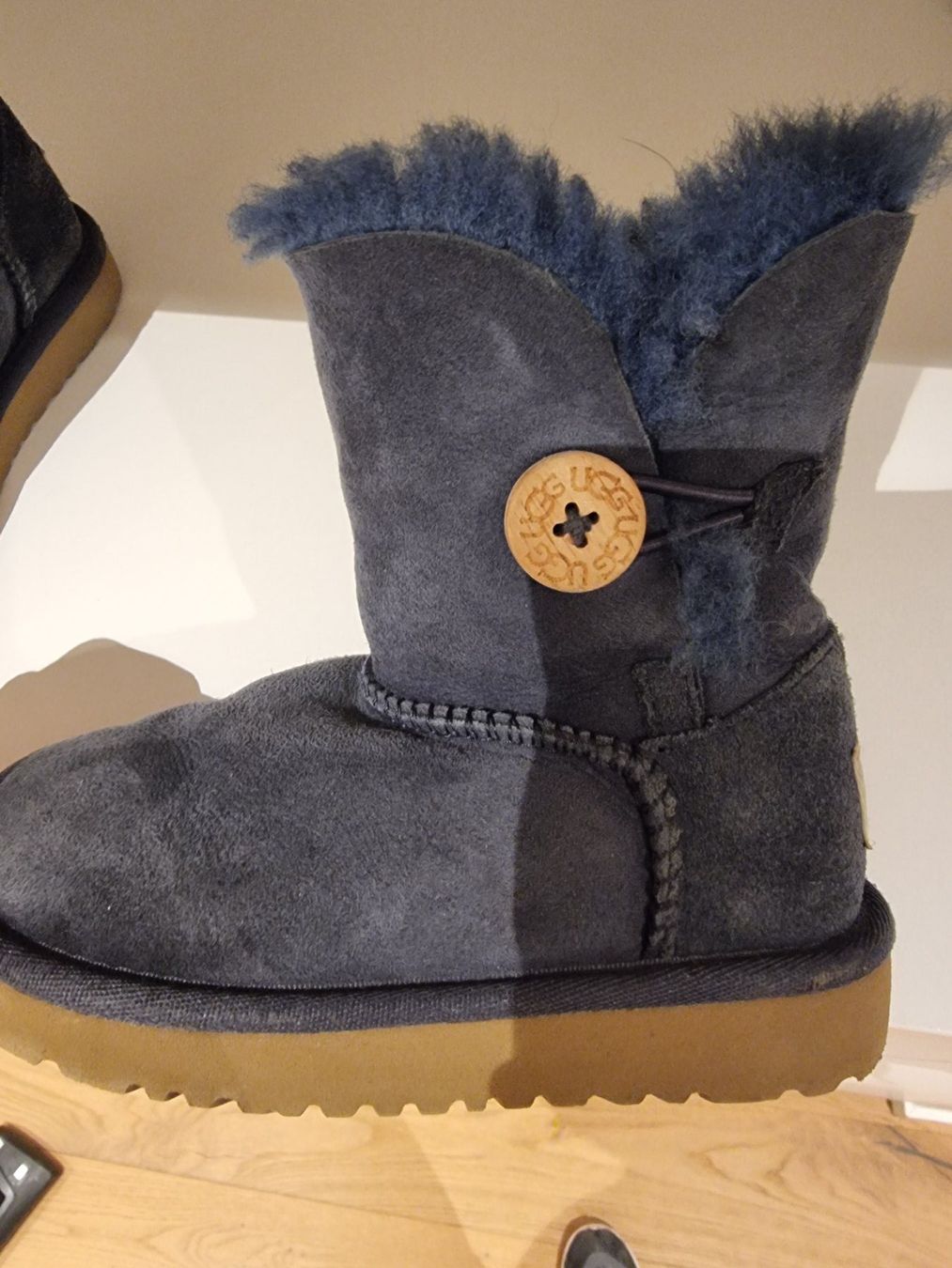 Ugg Scarpe per ragazzi: UGG Boots, 25-26 – Usato da Buttikon SZ venduto da Limo180 2