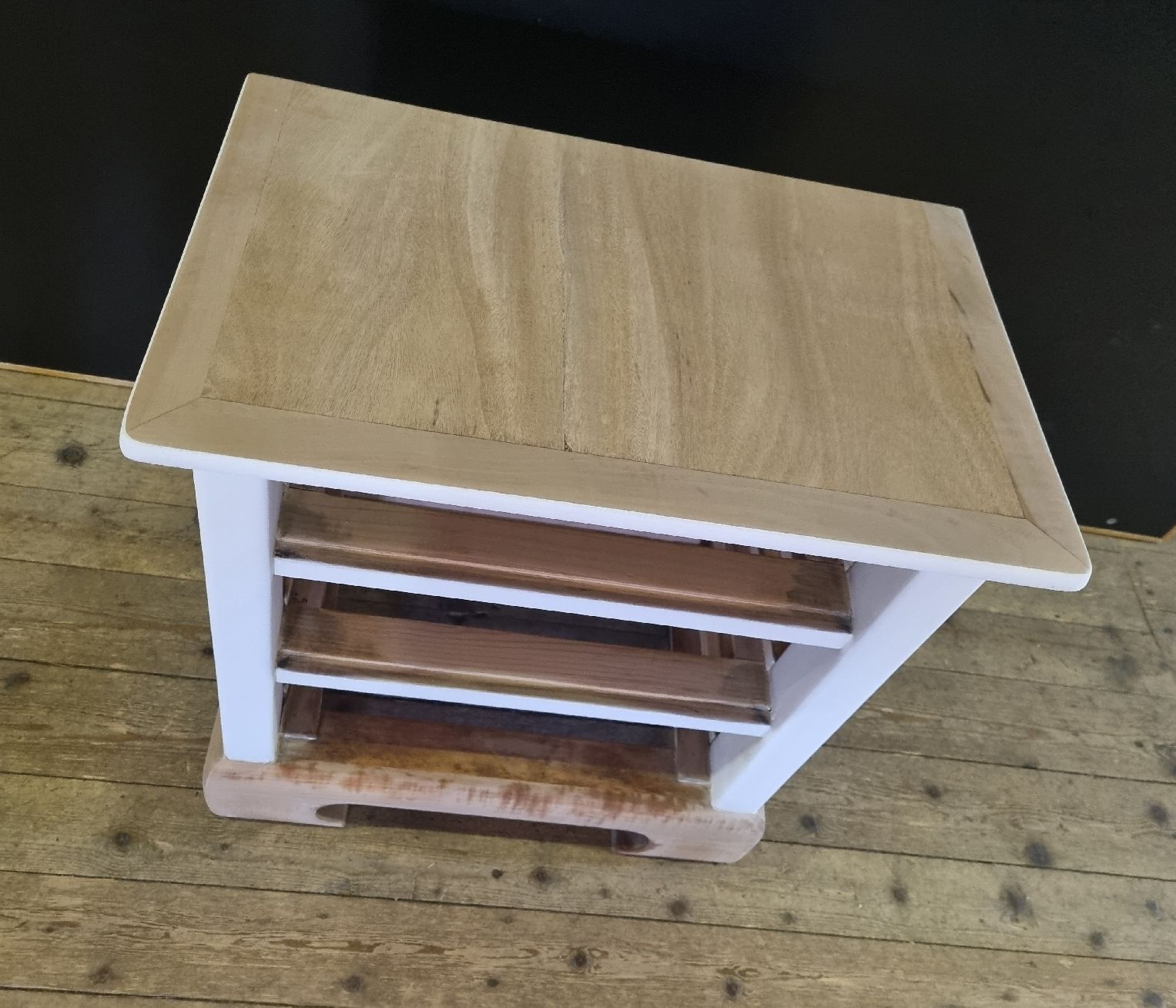 Comodini: Nachttisch/Kommode Holz/weiss Shabby Chic, 3 Schubladen – Usato da Wil SG venduto da optimus07 4