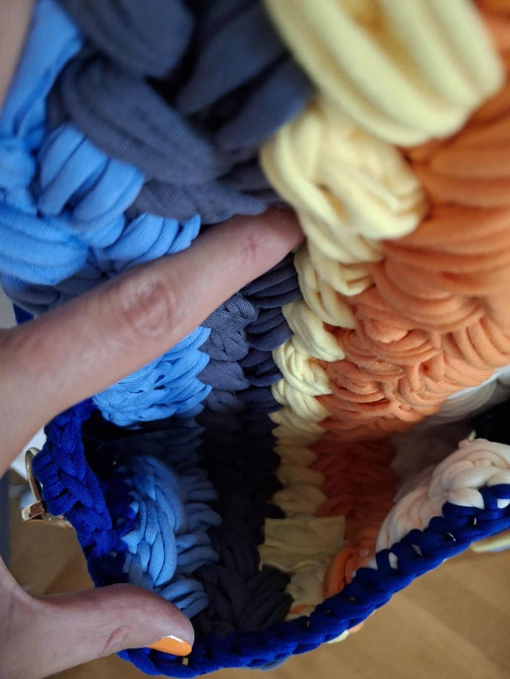 Sacs femmes: Sac à main tressé multicolore  – Neuf (Voir description) à Lausanne par Cognitia 2
