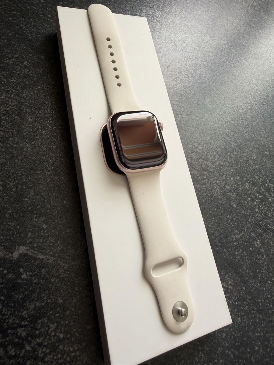 Apple Smartwatch: Apple Watch 11 42 mm wifi&cellular – Usato da Mühleberg venduto da Shindy14 3