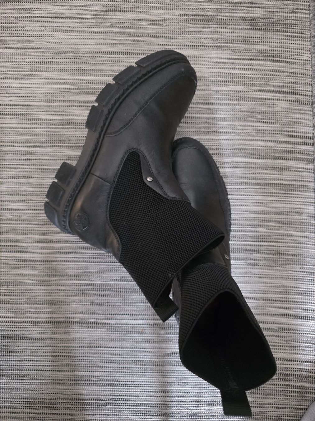 Scarpe da donna: Rieker Chelsea Boot – Usato da Luzern venduto da Volomatico92 1