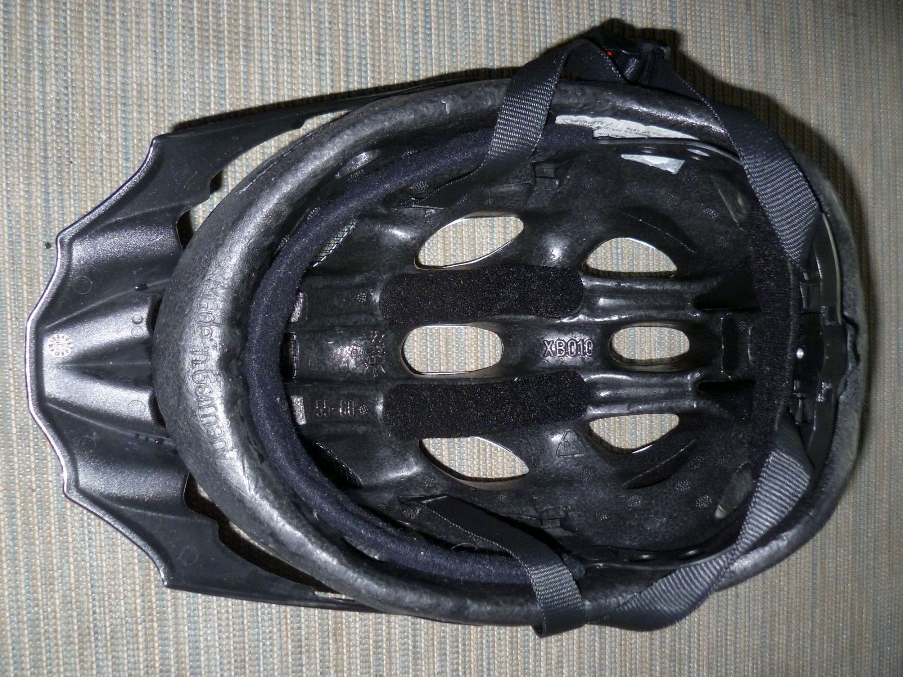 Uvex Caschi: Fahrradhelm Uvex 55 - 60 – Usato da Aarau venduto da Rdodger 2