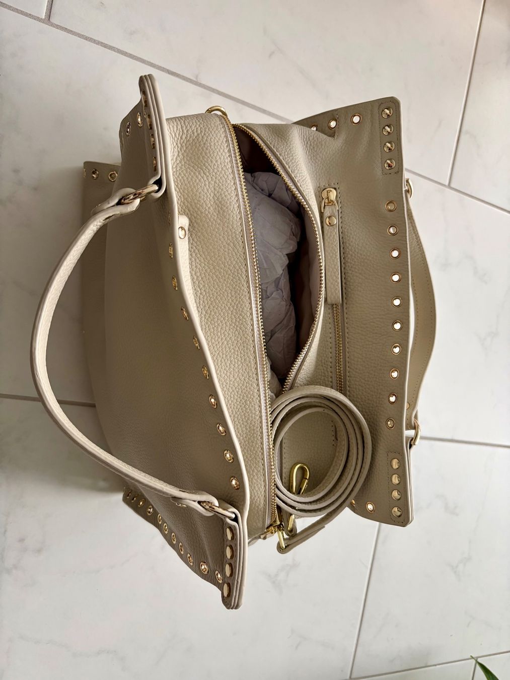 Tosca Blu Borse da donna: Tosca Blu Lederhandtasche in hellem Beige – Usato da Geroldswil venduto da and_jfm2 4
