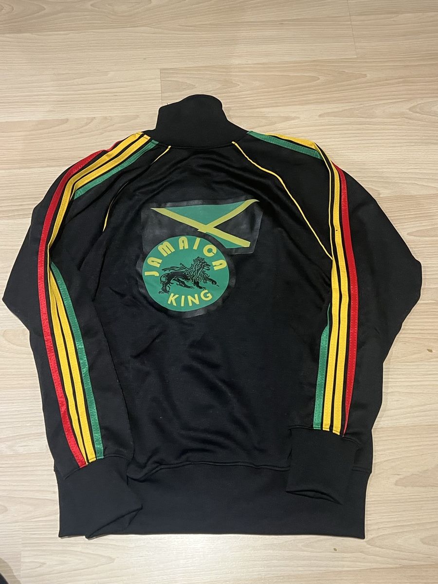 Jacken: 2xTrainingsjacke schwarz Gr.M – Neu und originalverpackt aus Schindellegi von netcrack13 2