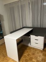 Bureau d'angle avec rangements
