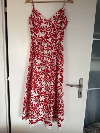 Robe rouge et blanche 
