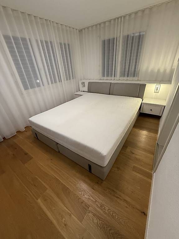 Letti: Boxspringbett XXL, Nachttische, Box hinten – Usato da Wettingen venduto da Dobleday