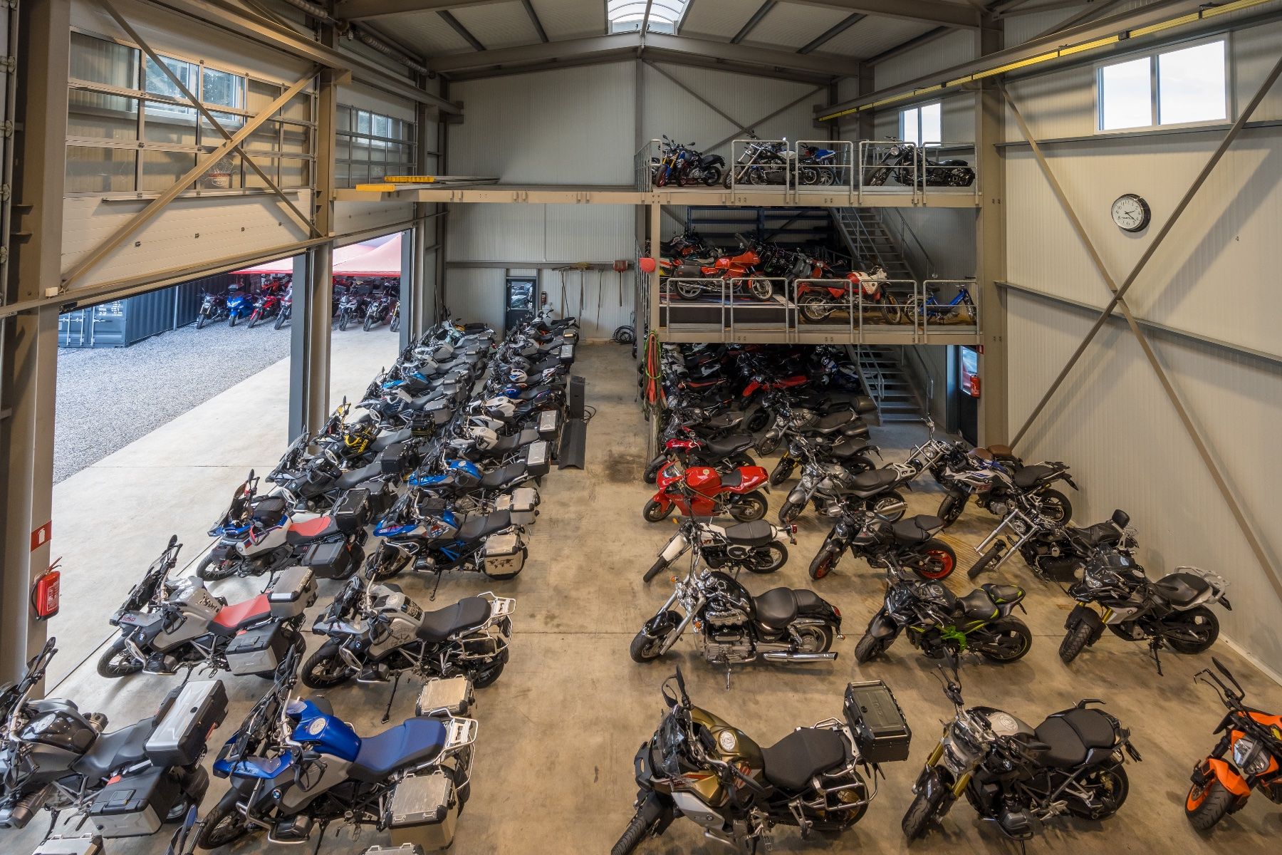 Aprilia Scooter: Aprilia SR 300 MAX mit MFK ab 2999.00 – Usato da Liebistorf venduto da motocentergmbh 8