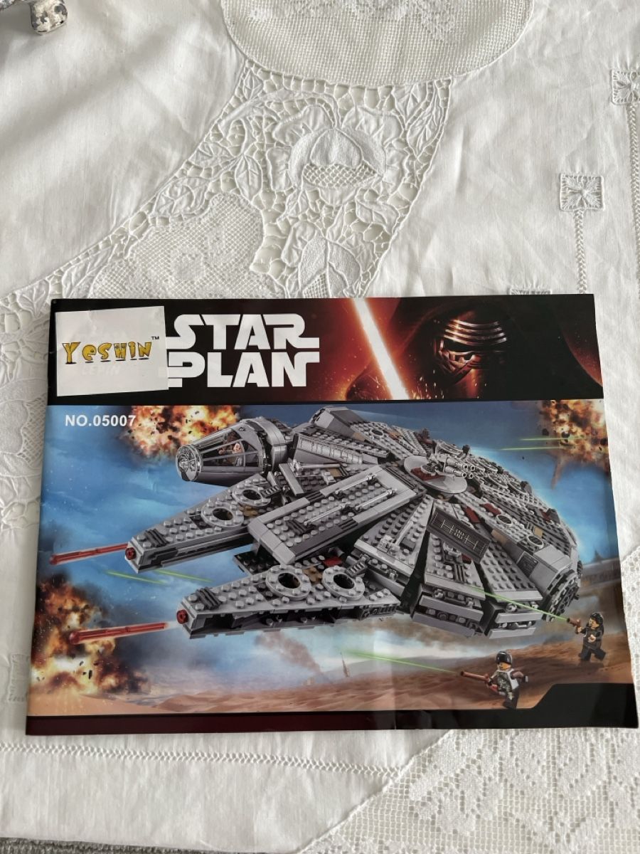 Star Wars Kit di modellismo & Modellini statici: Millennium Falcon Modell – Usato da Niederhasli venduto da hidrosis 1