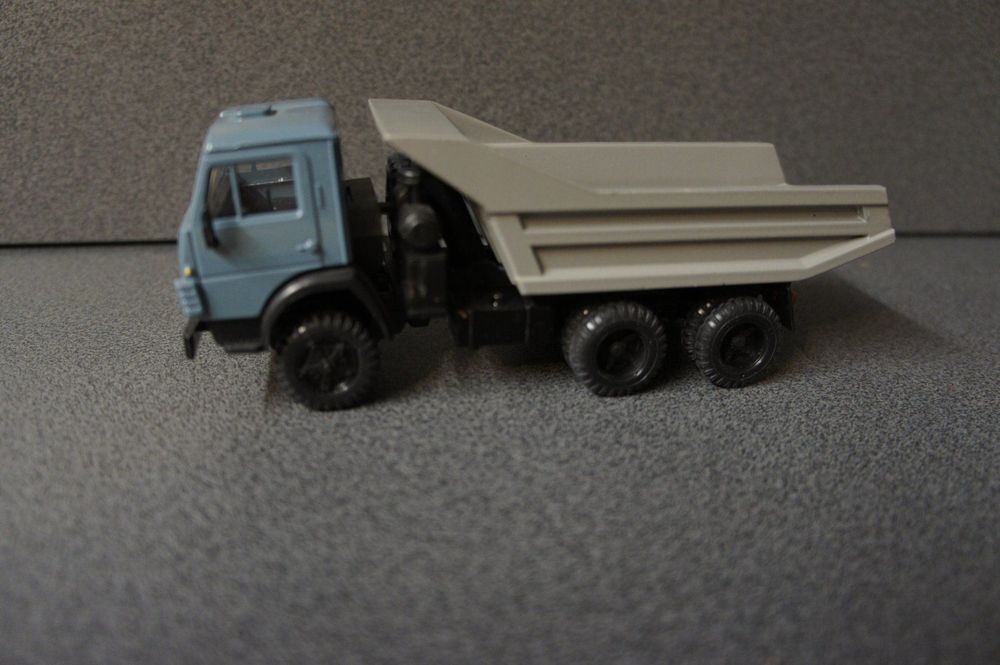 Miniature Camion Kamaz 4310 - 1/43, URSS/Russe, Benne 4x4 Beige, En Boîte