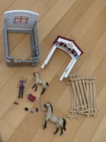 Schleich Pferdebox mit Zubehör - Alles komplett!