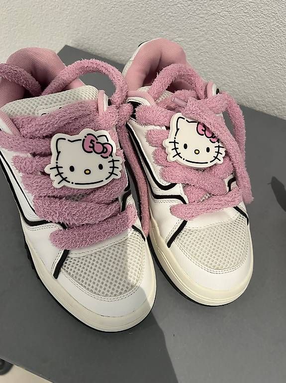 Schuhe für Mädchen: Baskets  – Gebraucht aus Bulle von Preteni 2
