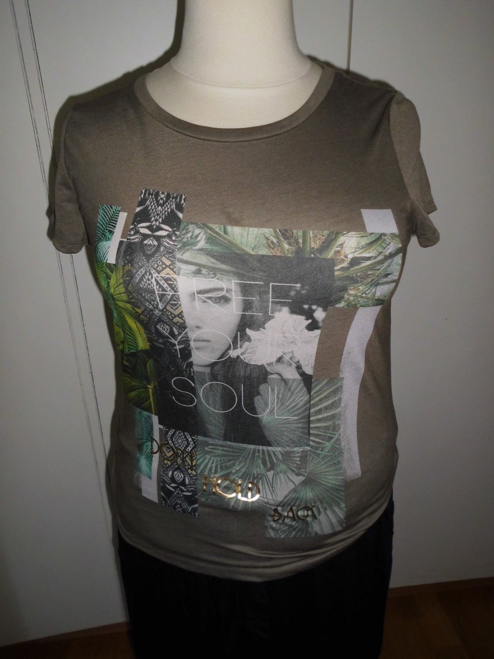 T-shirt: T-shirt kaki T. M – Nuovo (secondo la descrizione) da Marin-Epagnier venduto da Madja