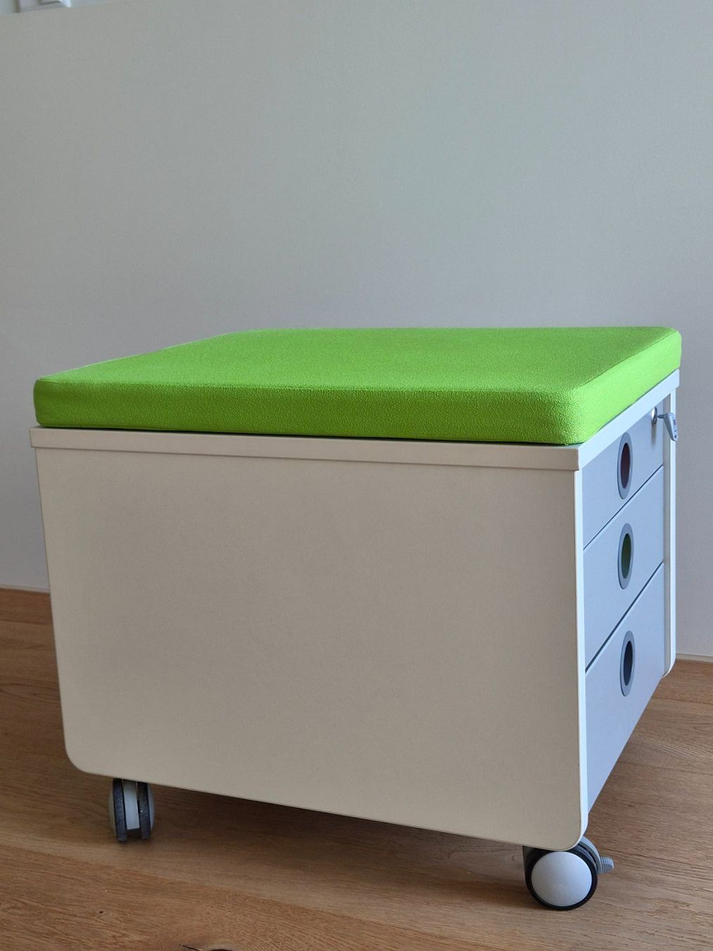 Moll Banconi: Moll Jugend- Rollcontainer mit Sitzkissen – Usato da Spiegel b. Bern venduto da brand06 3