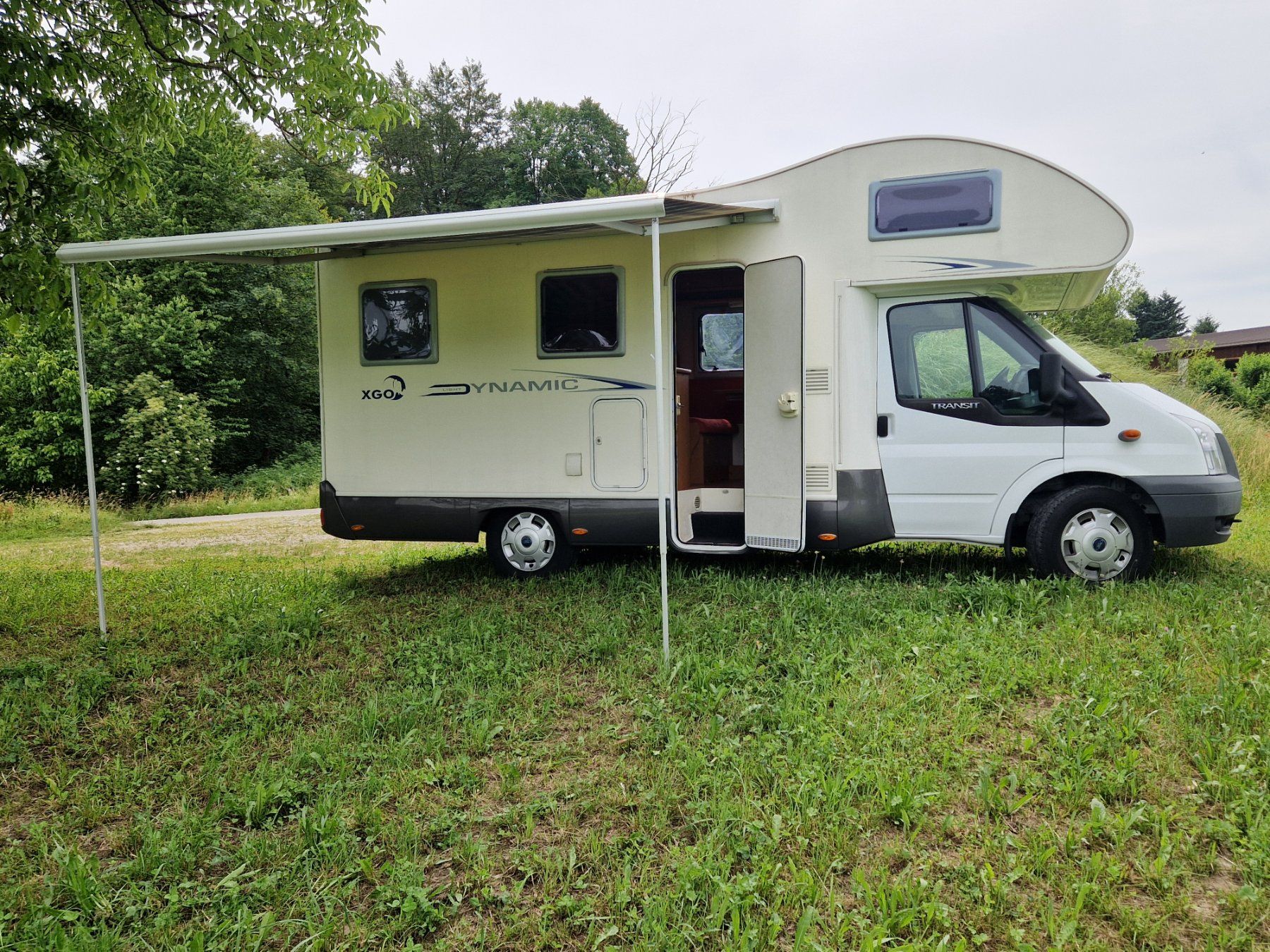 Rimor Veicoli da campeggio: RIMOR Ford Transit XGO Dynamic Light Original 41000 km – Usato da Stein AG venduto da Euroeddi