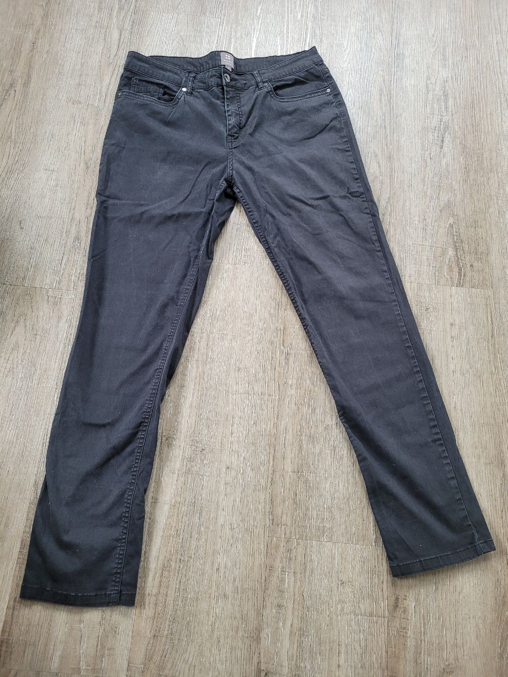 Hosen: Schöne schwarze Stoffhose Manor 42 – Gebraucht aus Niederbuchsiten von klengyel
