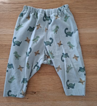Pantalon bébé Uniqlo 6-12 mois, motif dinosaures 🦕