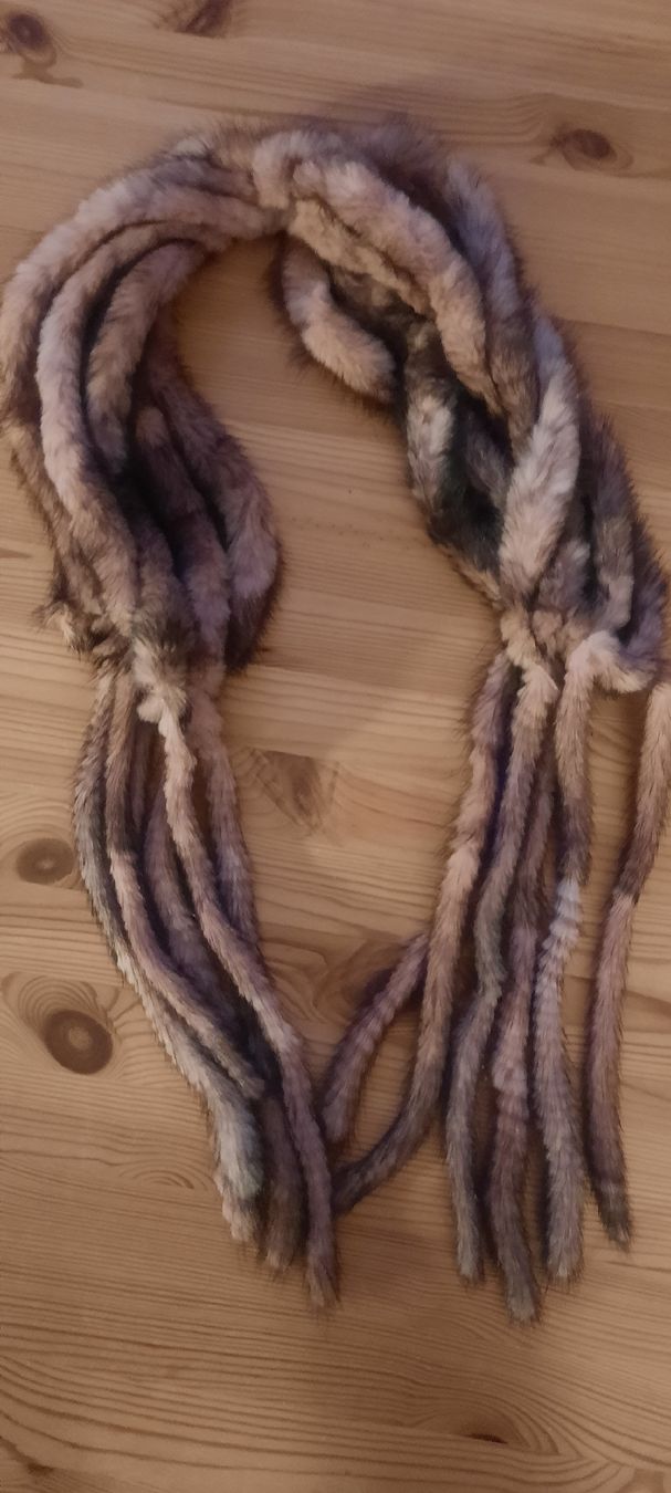 Foulards, Tücher & Schals: Schal aus Kaninchenfell – Neu (gemäss Beschreibung) aus Bassersdorf von Makeje58