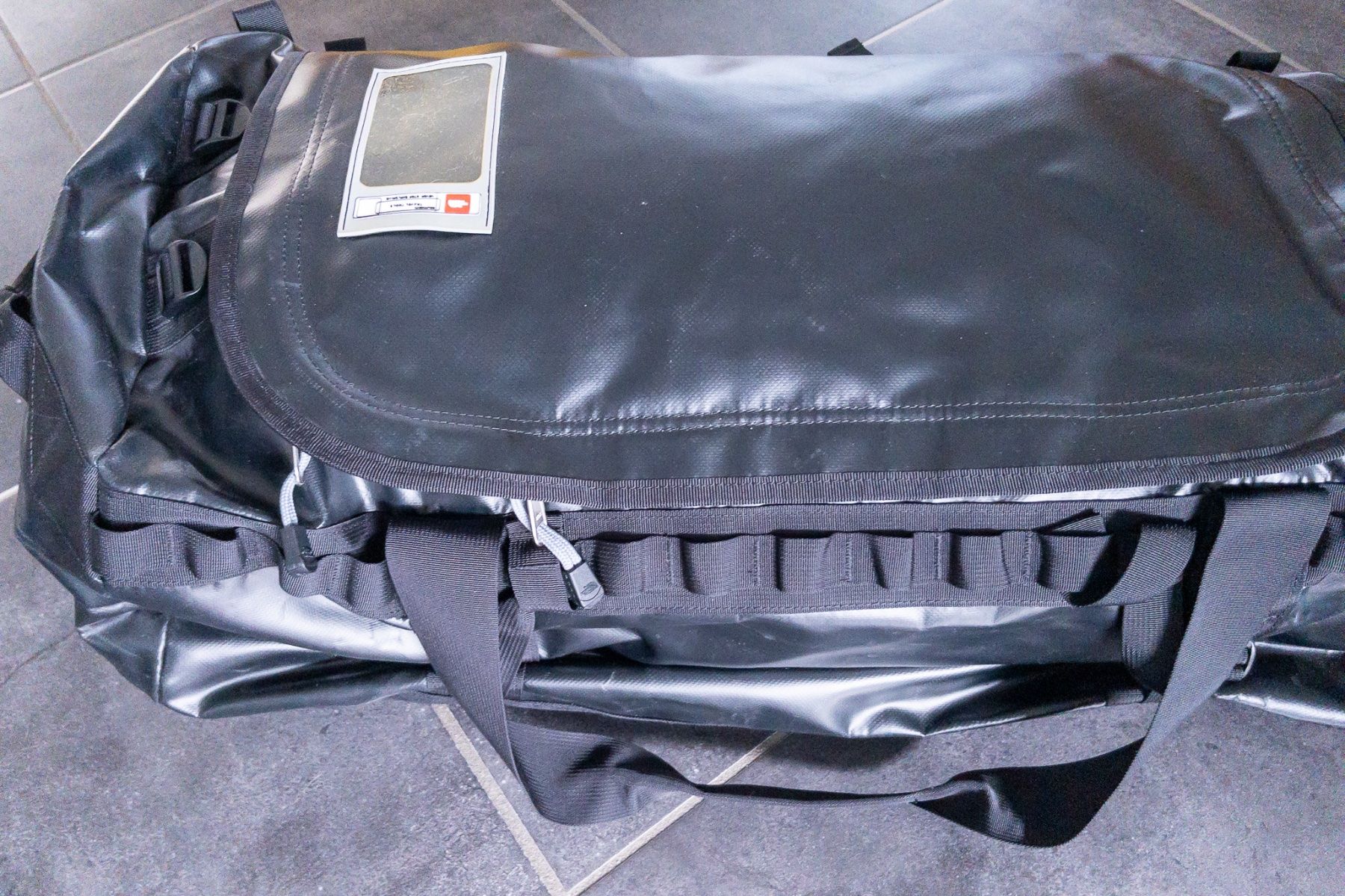 North Face Taschen: The North Face Base Camp Duffel L, schwarz – Gebraucht aus Berneck von Tschikka 5