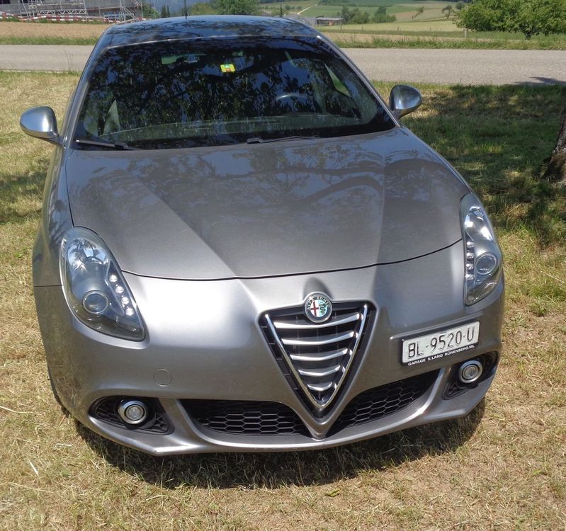 Couverture Intérieur Emblème En Acier Inoxydable Brossé Pour Alfa Romeo Giulietta - 1 Pièce Sur Mesure