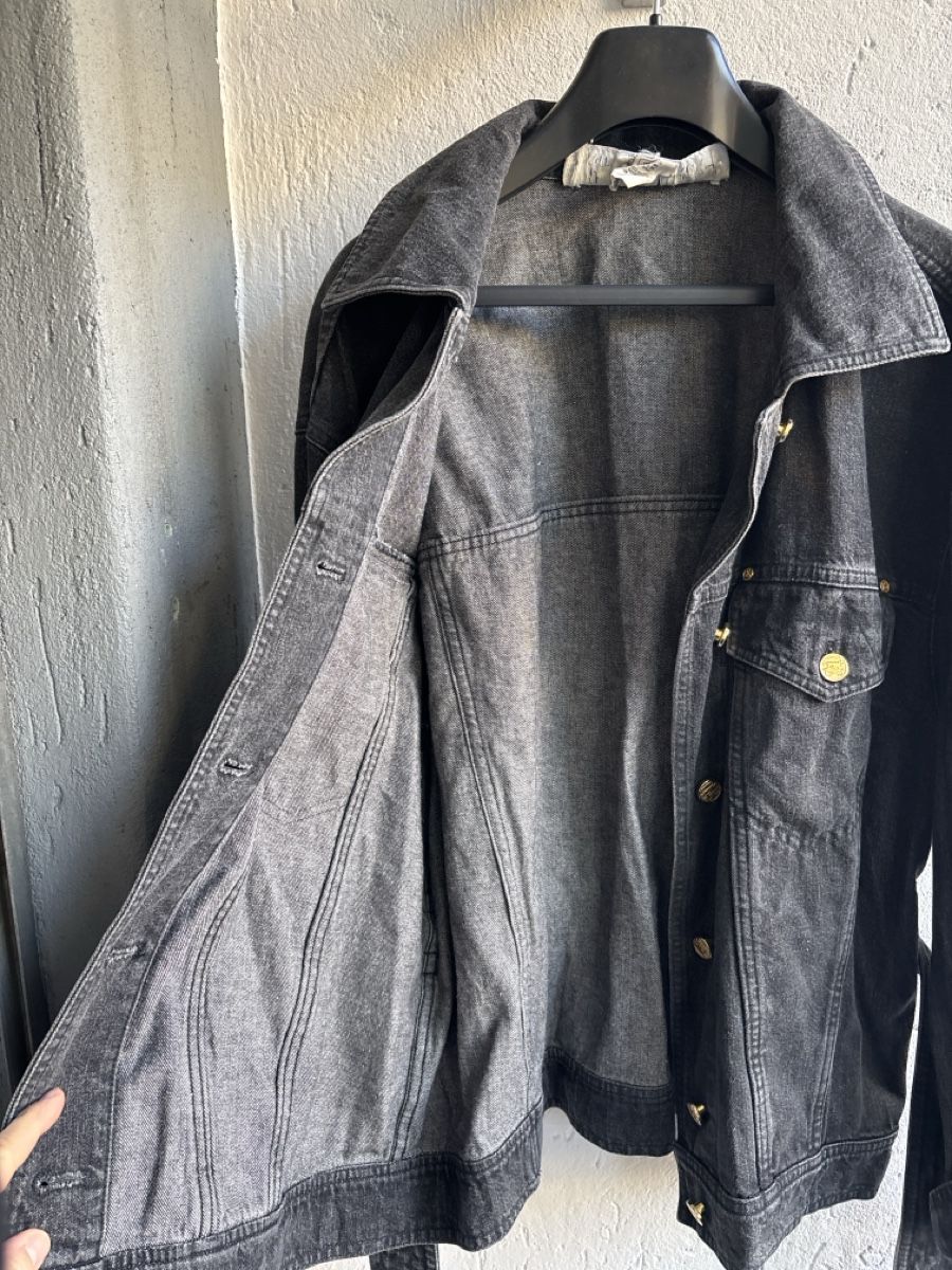 Escada Giacche: Schwarze Jeansjacke von Escada – Usato da Bern venduto da agata89 2