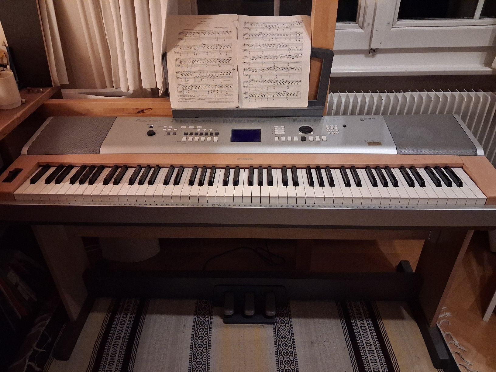Yamaha Instruments de musique: Piano numérique Yamaha DGX-630 – D'occasion à La Conversion par Loutre92