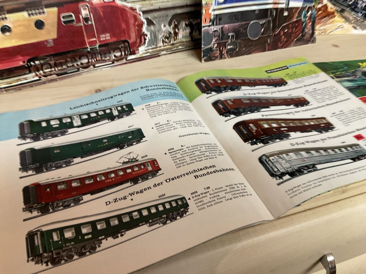 Märklin Trains électriques: Märklin Kataloge  – D'occasion à Wald ZH par Sbbemilio 6
