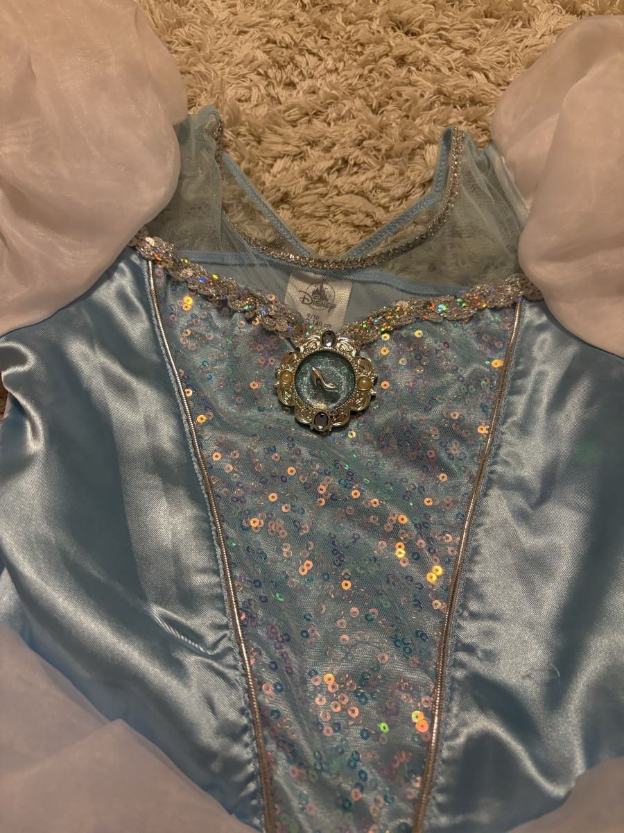 Costumi: Mädchen Cinderella Prinzessinnenkleid Gr. 140 – Usato da Witterswil venduto da gandia05 1