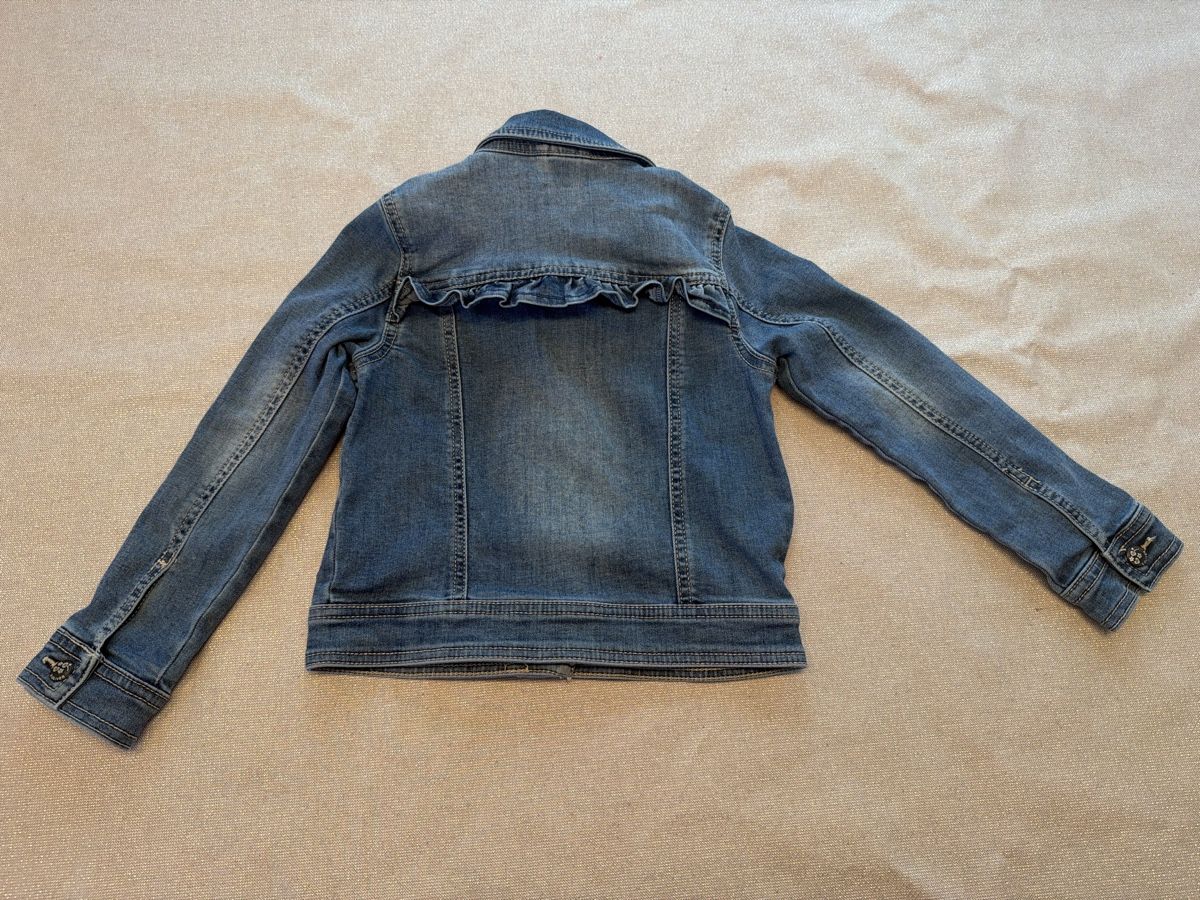 S.Oliver Vestes & Manteaux: Jeansjacke, Gr. 116 von S. Oliver – D'occasion à Hettlingen par SaMiViJu 1