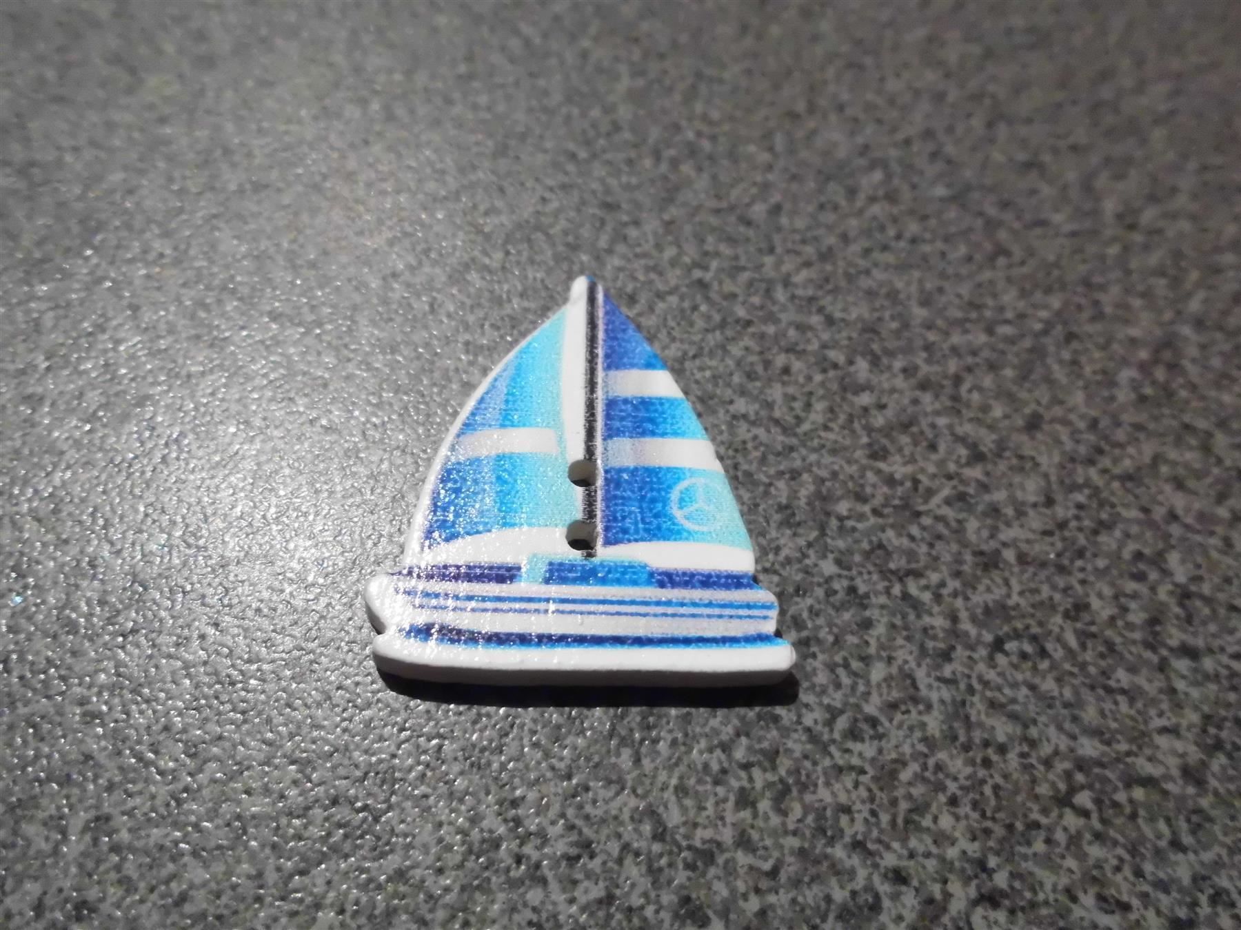 Knöpfe: Knopf Segelschiff blau/weiss – Gebraucht aus Zürich von abraxas1291