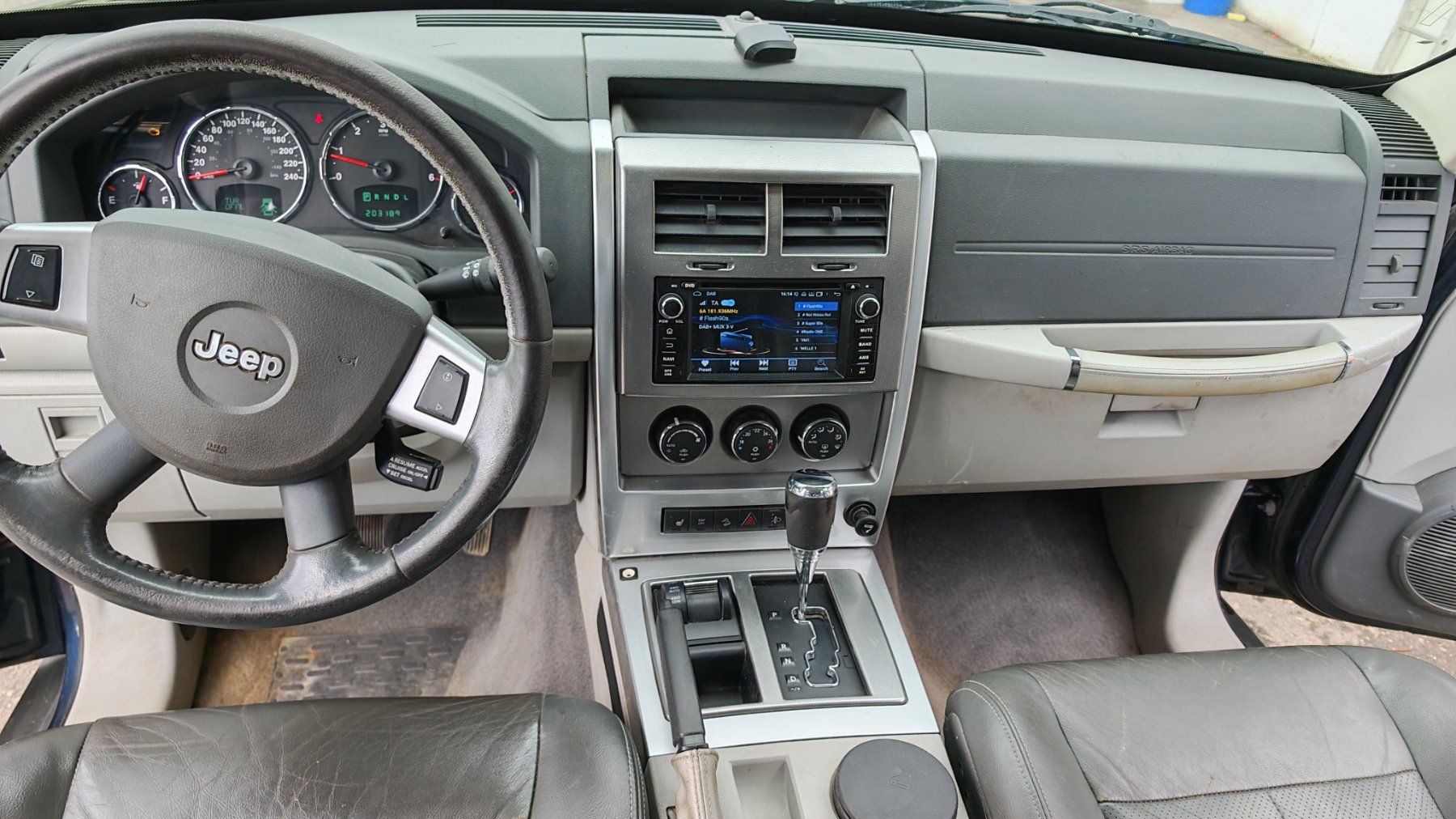 Automobili: Jeep Cheroke 2.8 CRd – Usato da Arbon venduto da .Tropxe. 7