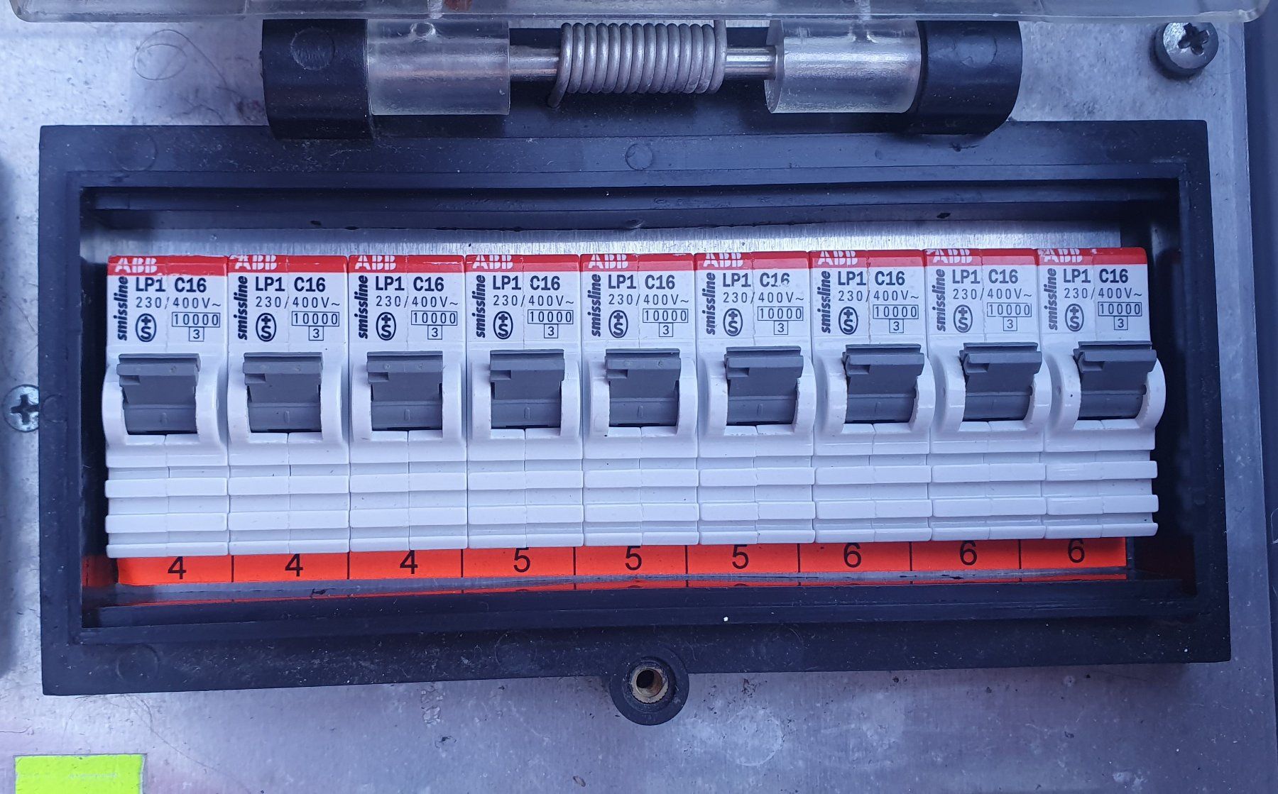 ABB Elettrotecnica: Baustromverteiler- Anschlussschrank, mobil, ABB/SMISSLINE, 6 – Usato da Winterthur venduto da BauTeilLaden2000 4