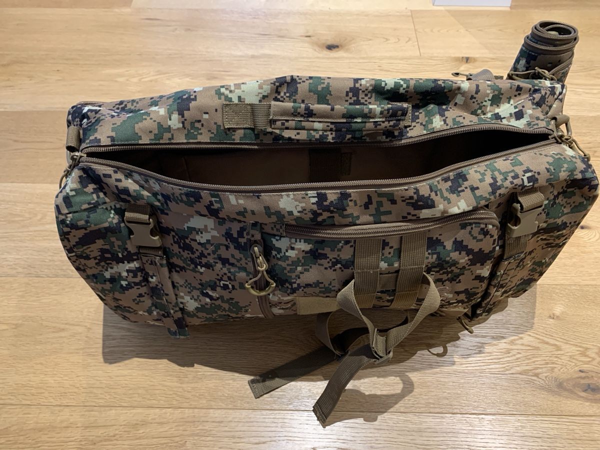 Zaini: Robuste Militär Reisetasche / Rucksack – Nuovo (secondo la descrizione) da Sörenberg venduto da LKE 2