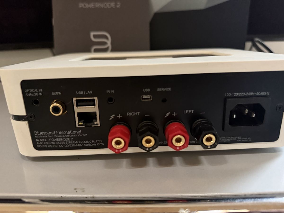 Bluesound Sistemi audio & multimediali: Lecteur streaming Bluesound Powernode 2 blanc complet – Usato da Neuchâtel venduto da Mel1966 2