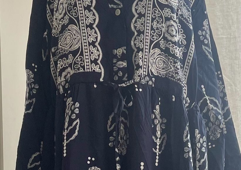 Vestiti: Maxi-Kleid in Dunkelblau und Weiss – Nuovo (secondo la descrizione) da Bern venduto da tillier6 1