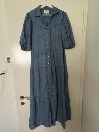 Cooles Jeanskleid