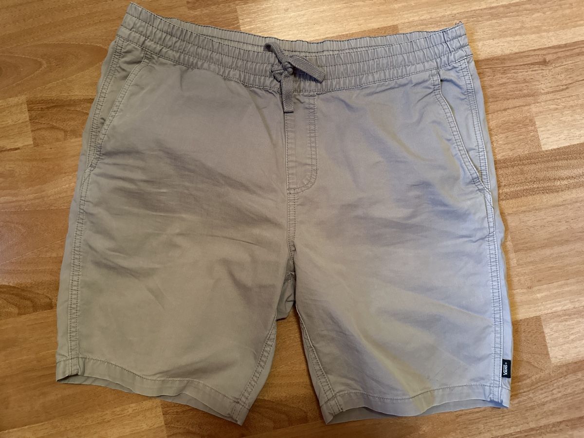 Vans Hosen: Vans Kurze Hosen beige Gr. S – Gebraucht aus Heiden von fam_797q