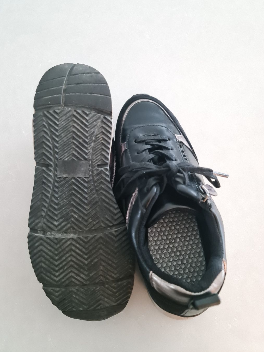 Chaussures femmes: Schwarze Sneaker Gr. 39 – D'occasion à Bülach par Rommar 3