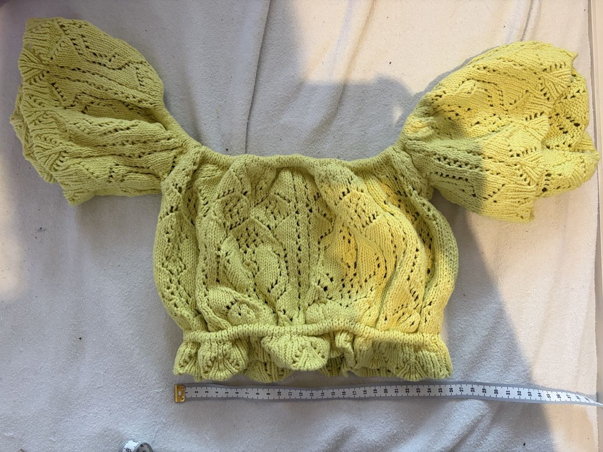 Top: Cropped strick Oberteil, Grösse S – Usato da Hüttikon venduto da ele_tll8