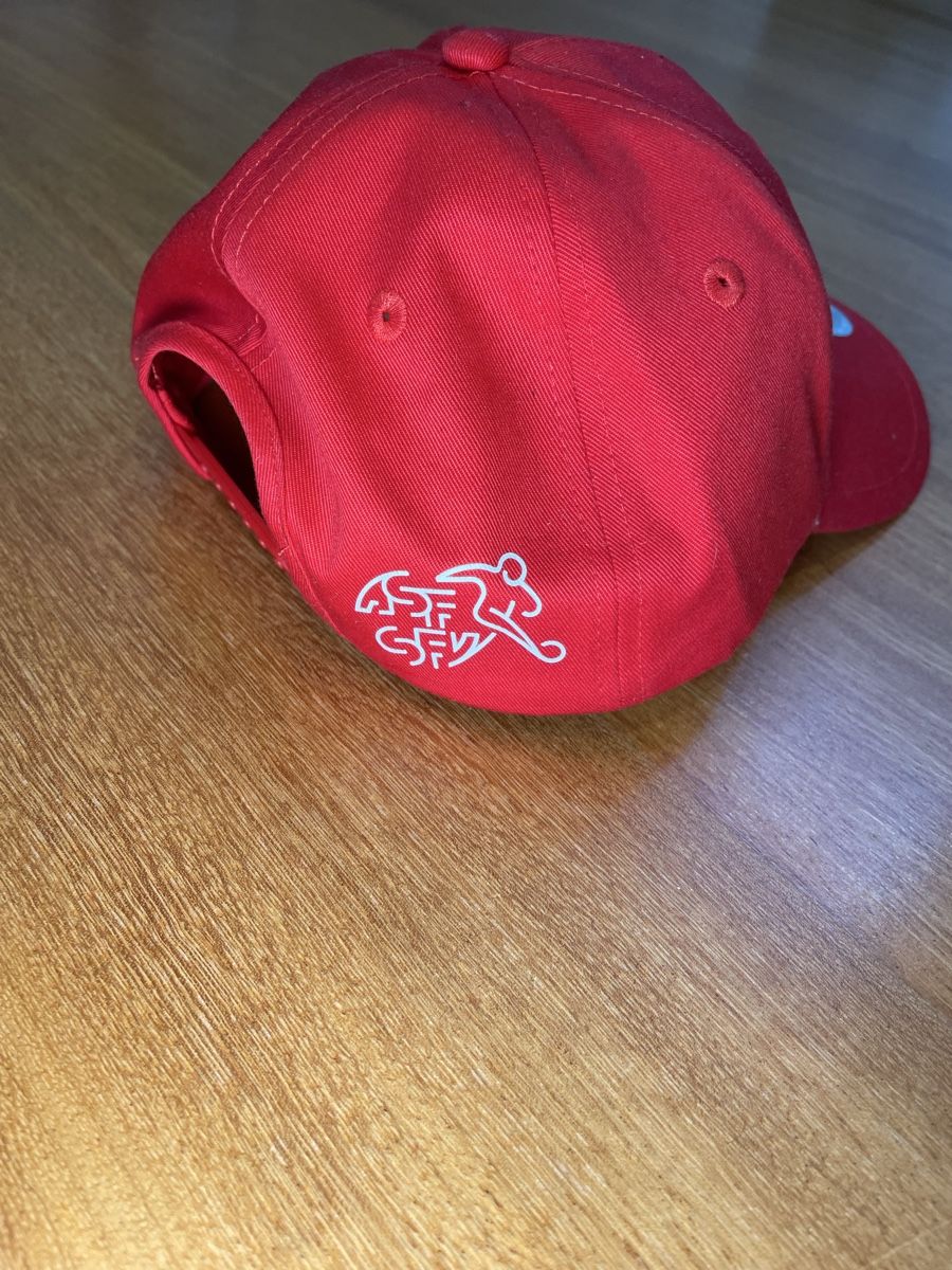 Puma Altro in  Abbigliamento & Accessori: Puma Cap Schweiz rot, NEU – Nuovo e nell'imballaggio originale da Wädenswil venduto da VintageSalesCH 1