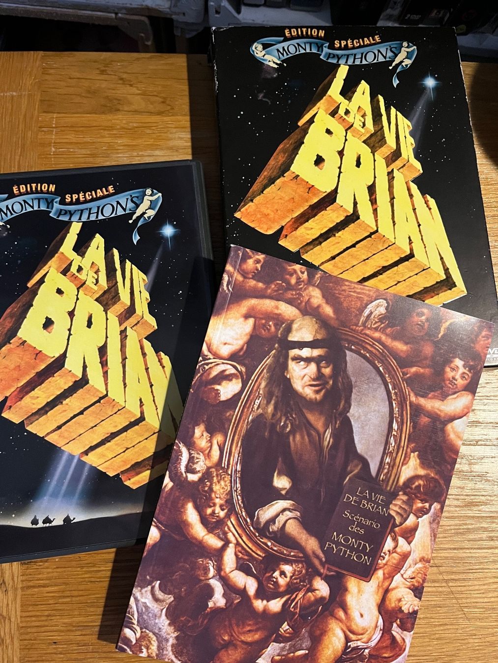 Alle DVDs: Monty Python - La vie de Brian (1979, DVD + Livre, VOST) – Gebraucht aus Vevey von zecollector 2