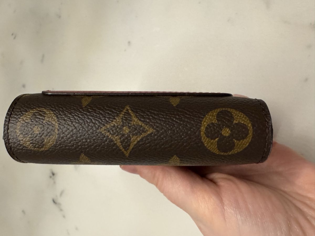 Louis Vuitton Portamonete: Louis Vuitton Lou Portemonnaie – Usato da Nänikon venduto da Belle1605 6