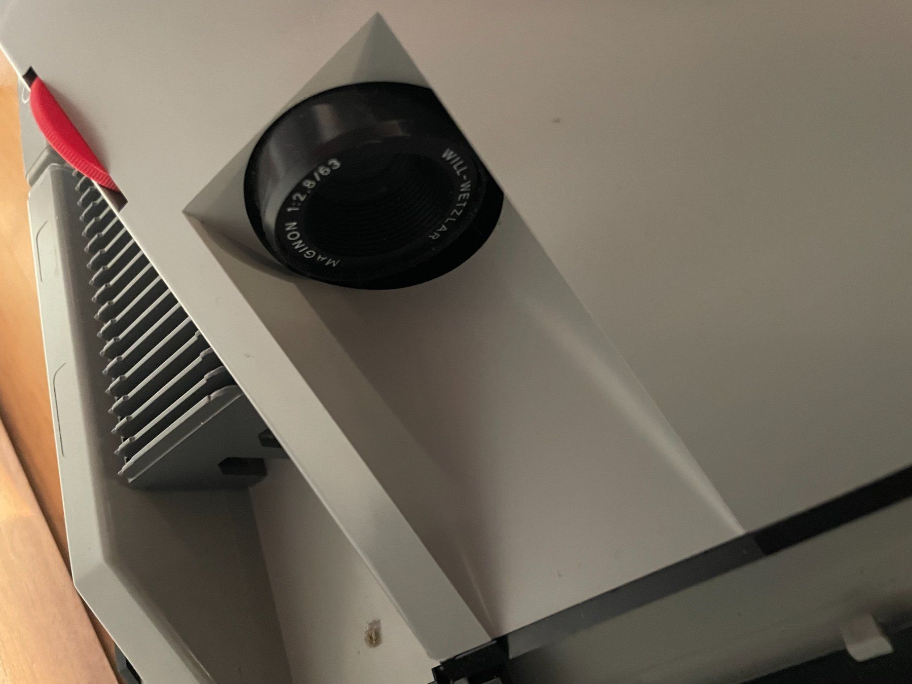Proiettori: Projecteur de diapositives Kindermann AV 100 – Usato da Petit Lancy venduto da gil_hr6v 3
