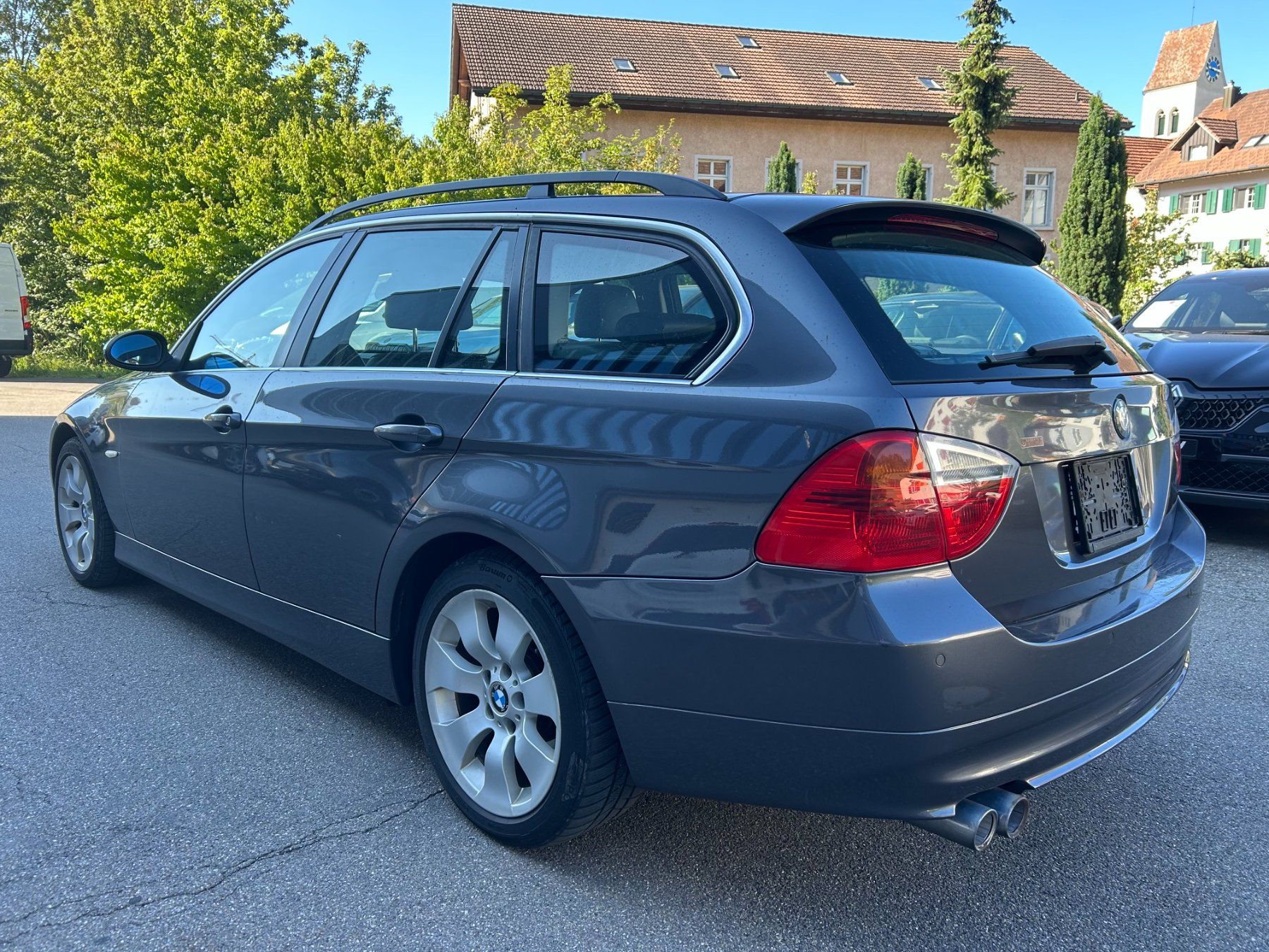 BMW Autos: BMW 330xd Touring - Eintauschfahrzeug – Gebraucht aus Bäretswil von Oberland-Automobile 2
