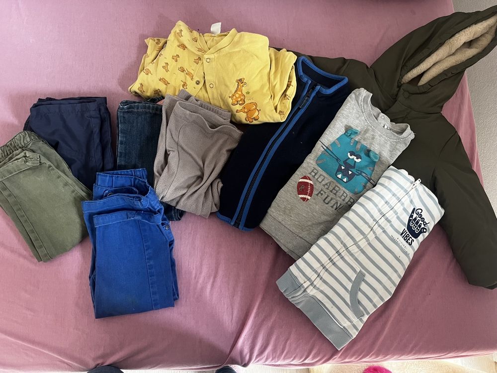 Ensembles coordonnés: Jungen Kleiderpaket Grösse 86 – D'occasion à St.Ursen par starjet