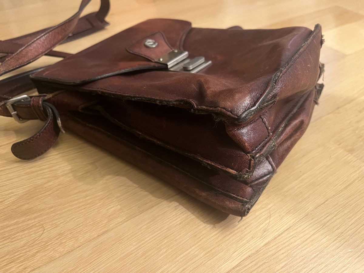 Taschen: Vintage Echtleder Umhängetasche – Gebraucht aus Allschwil von mpant02 2