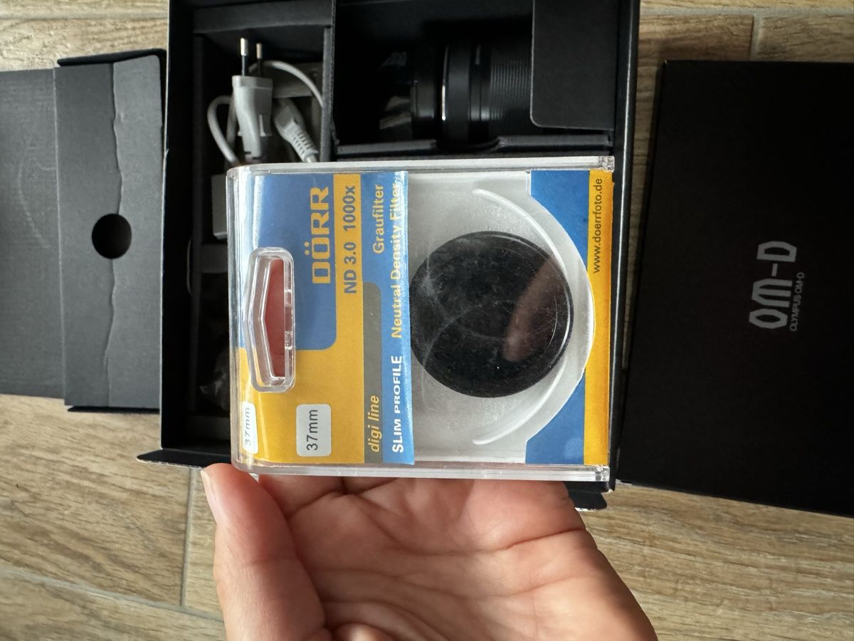 Olympus Fotocamera: Olympus OM-D E-M10 Mark II - Camera with Lens & Extras! – Usato da Unterägeri venduto da mel_mm9s 4