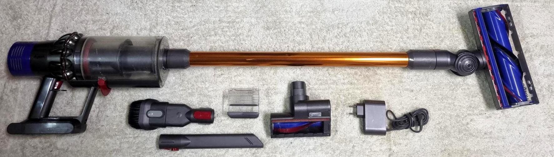 Dyson Aspirapolveri & Accessori: Dyson V10 Staubsauger / aspirateur – Usato da Collonges venduto da arashee 3