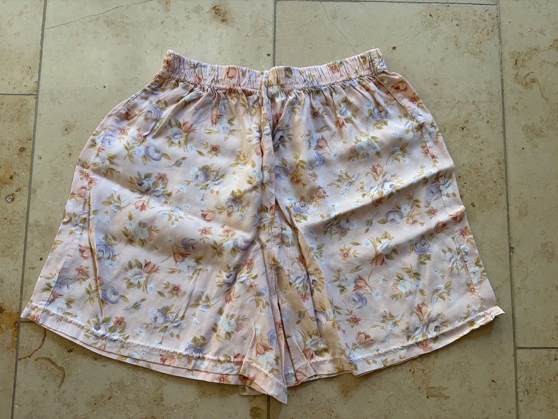 Hosen: 2x Sommerhosen kurz – Gebraucht aus Fraubrunnen von amm_7kp6 2