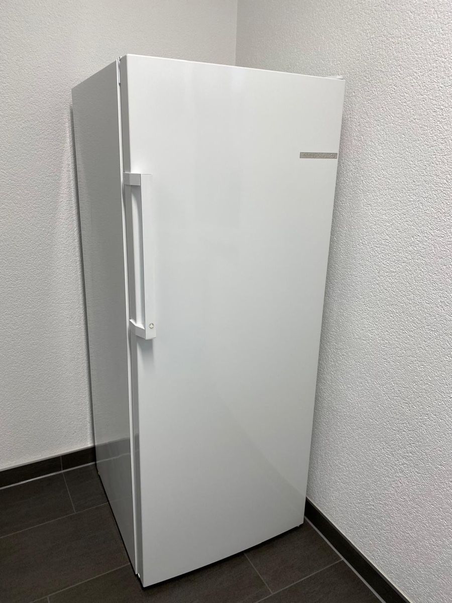 Congélateurs: Bosch Gefrierschrank – D'occasion à Au ZH par Ale-x65 8